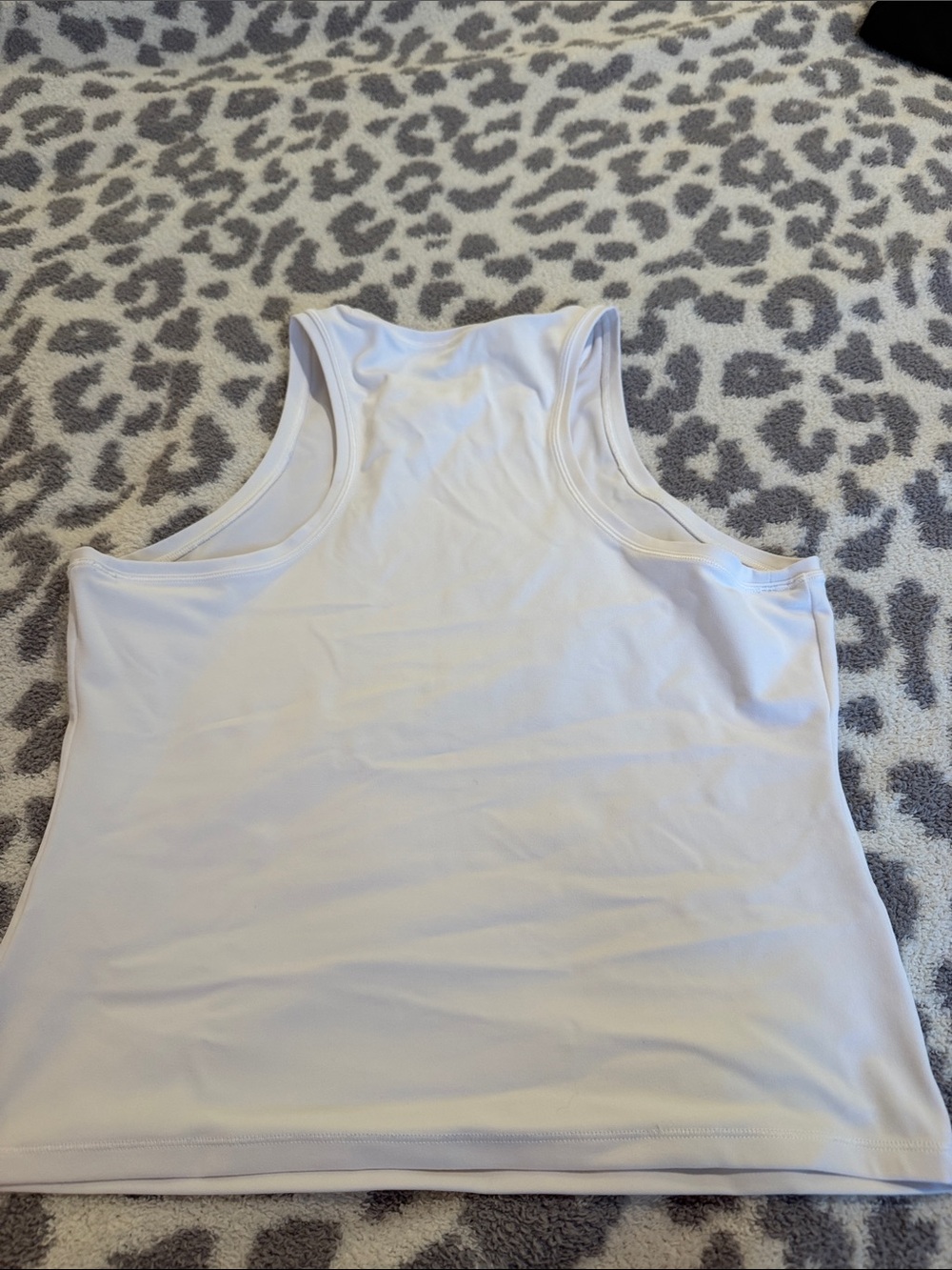 Vuori White Racerback Athletic Tank - Picture 2 of 2
